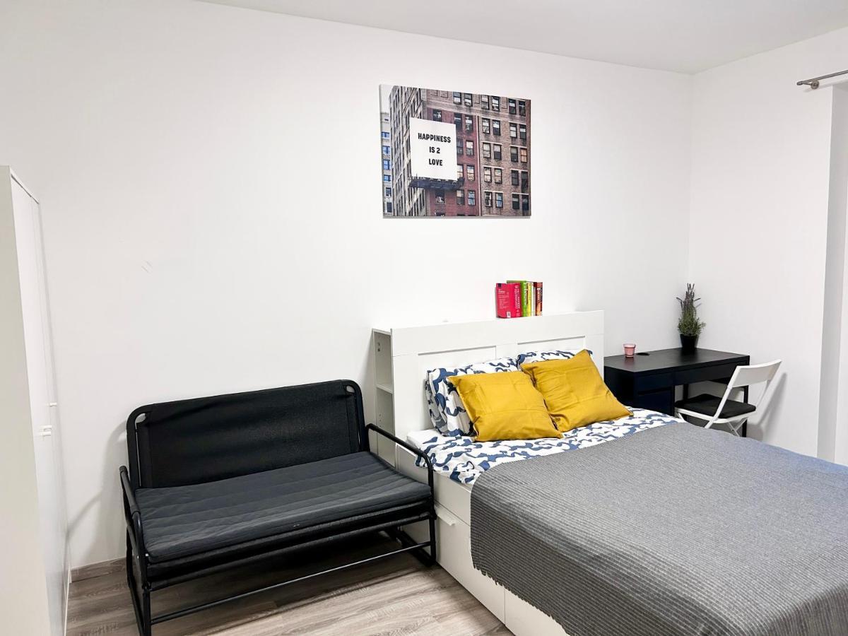 New 2022 Family&Friends Downtown Ac 3Br 2Ba Free Parking Big Balcony Near Metro&Train Station Self Check-In Apt บูดาเปสต์ ภายนอก รูปภาพ