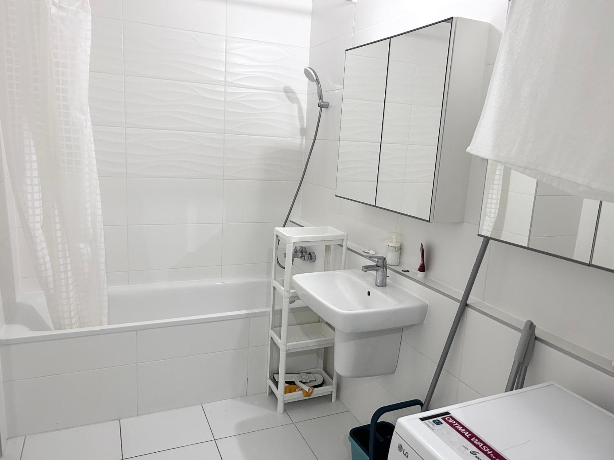 New 2022 Family&Friends Downtown Ac 3Br 2Ba Free Parking Big Balcony Near Metro&Train Station Self Check-In Apt บูดาเปสต์ ภายนอก รูปภาพ